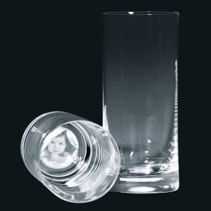 Trinkglas mit 2D-Bild